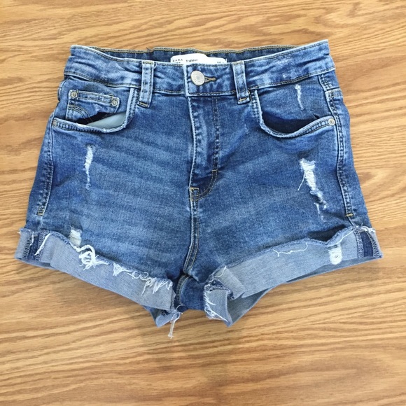 Zara Pants - Zara Trafaluc Distressed Denim Shorts